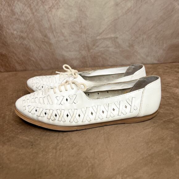 Vintage 80s Coasters White Leather Lace Up Flats Accent Stitching Women's 8.5 - Picture 3 of 9